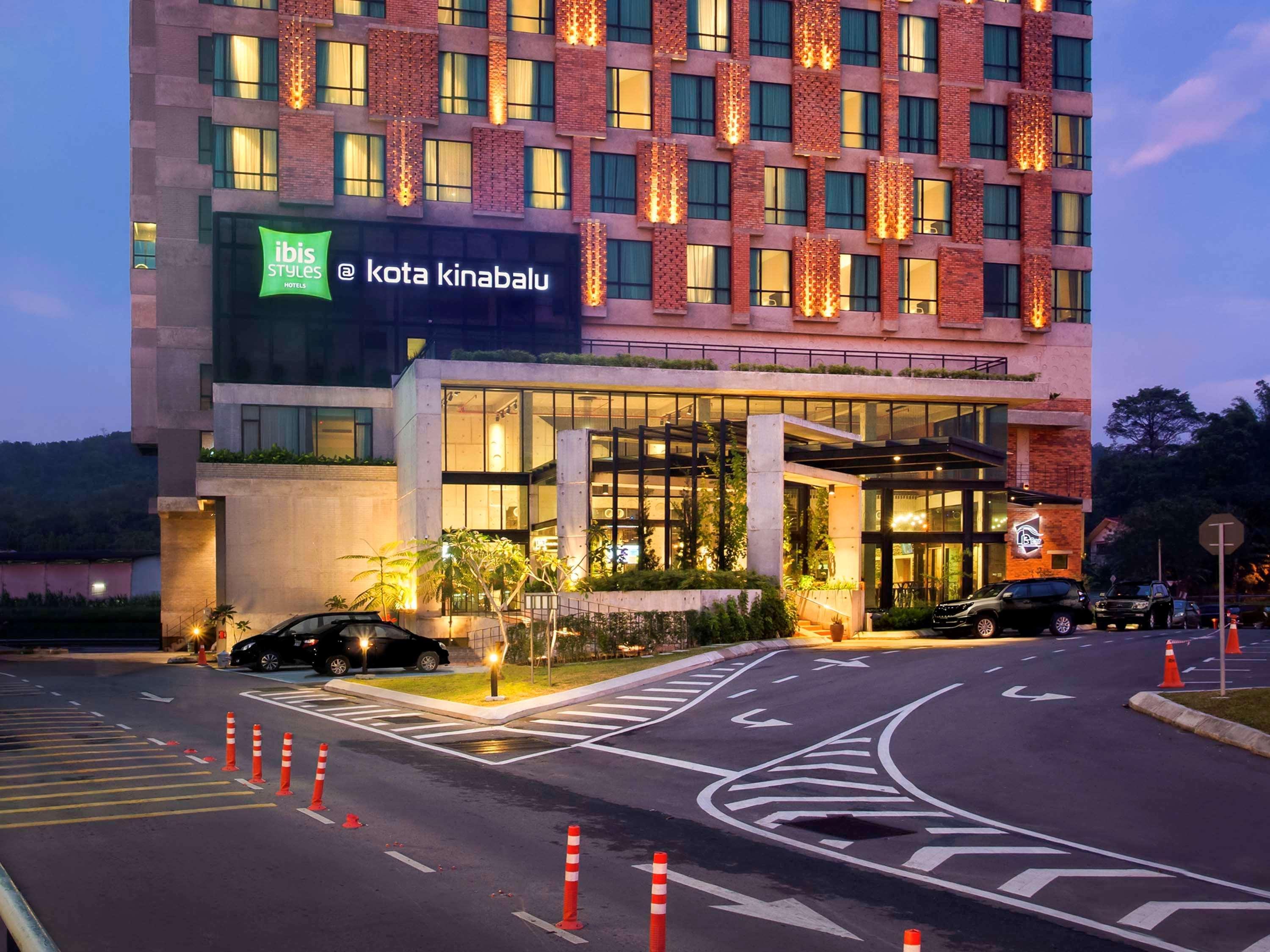 Ibis Styles Kota Kinabalu Inanam Hotel Exterior photo